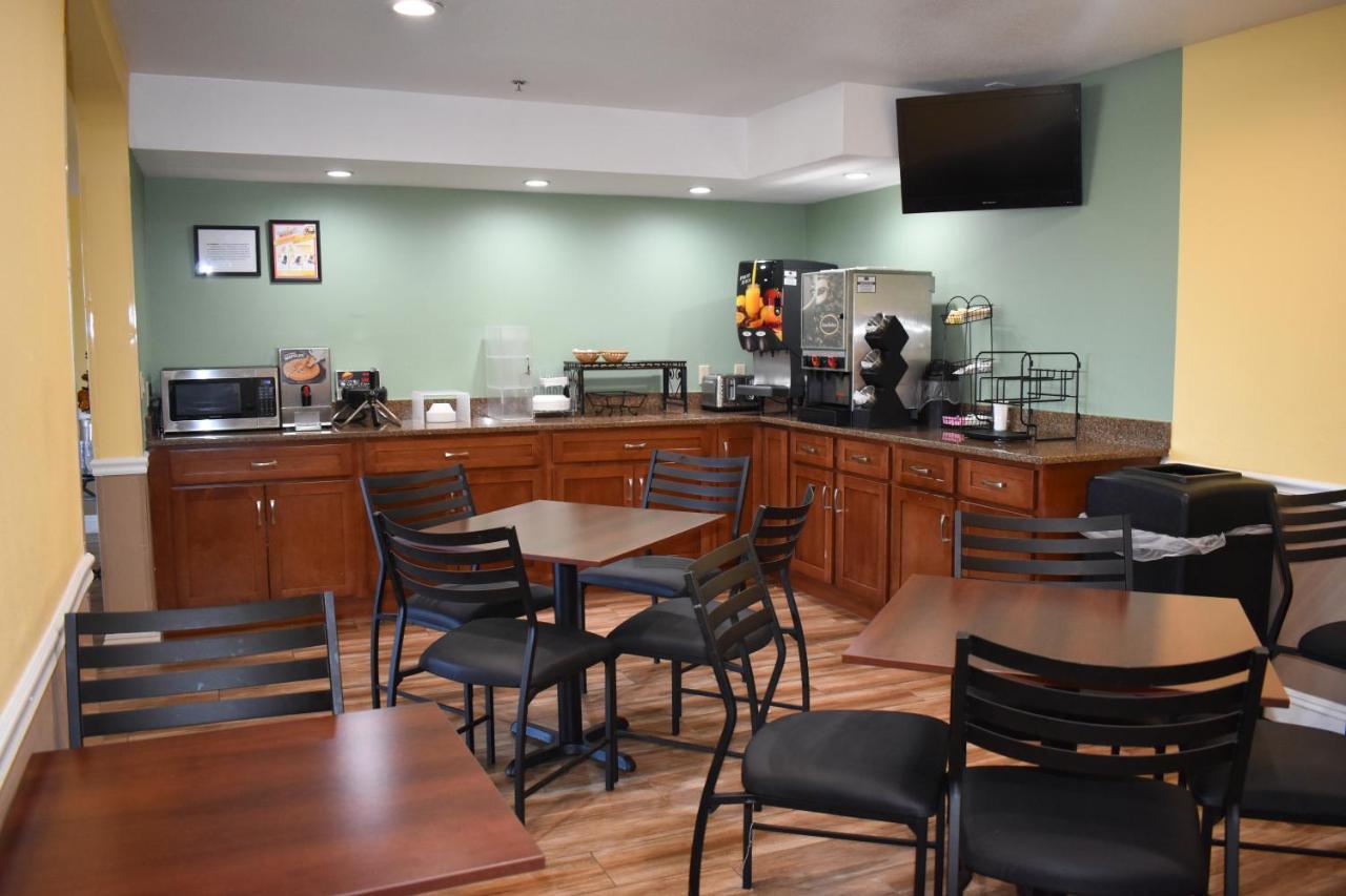 Baymont By Wyndham Hotel