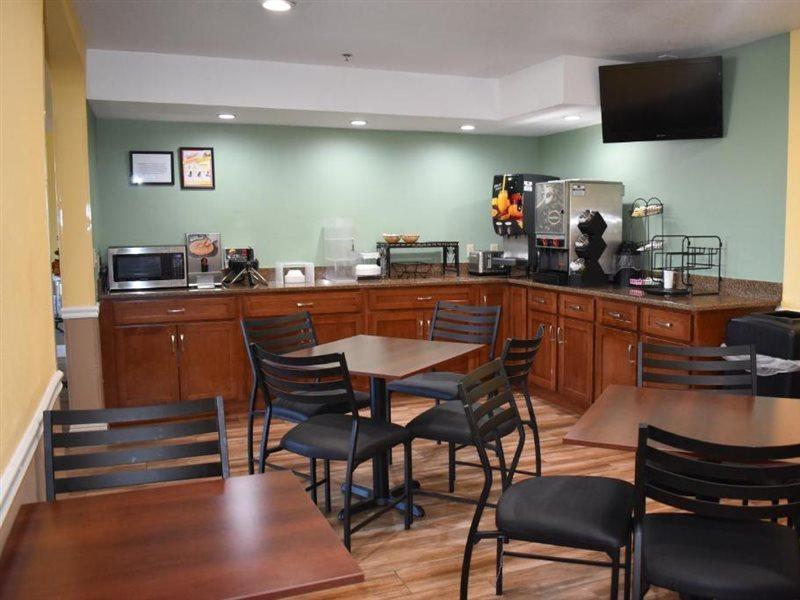 Baymont By Wyndham Manteca